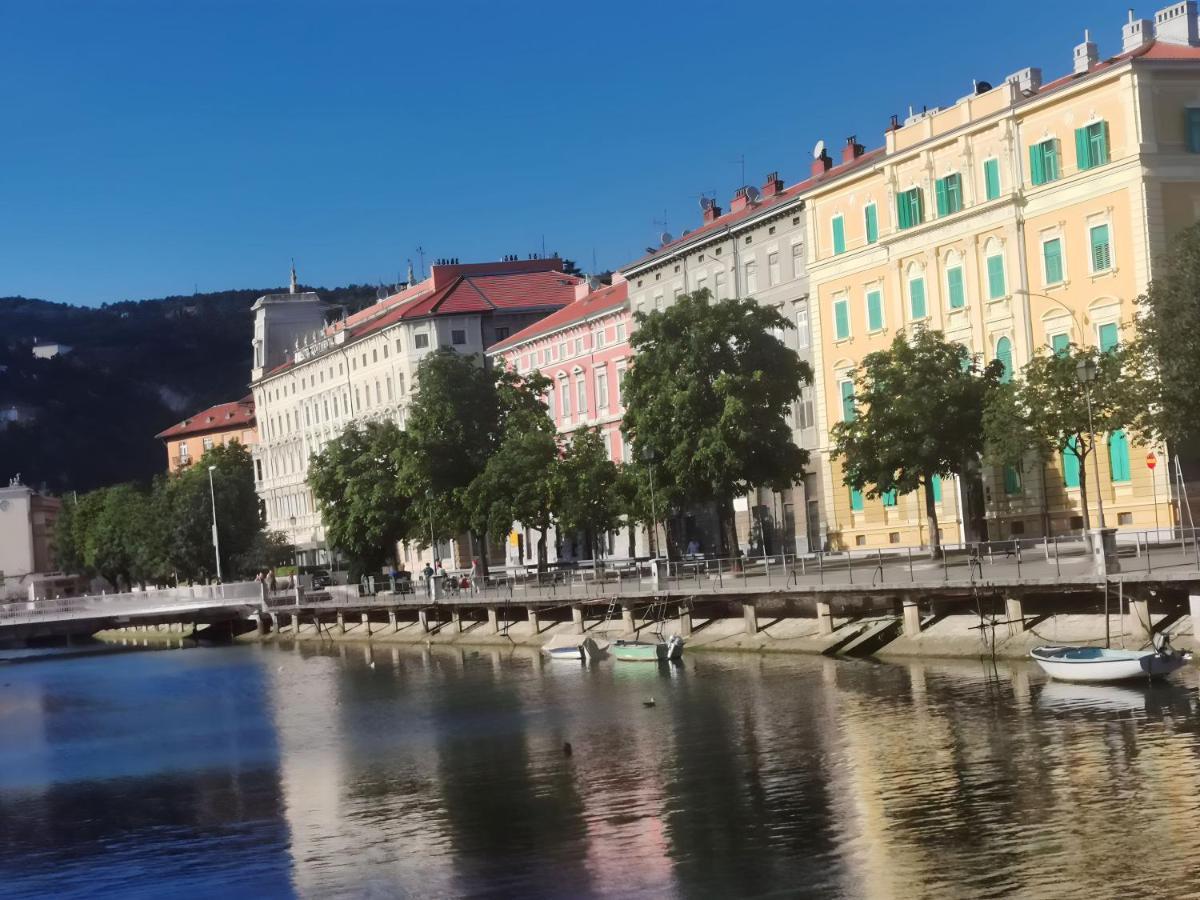 Market & Art Square Place Rijeka Luaran gambar